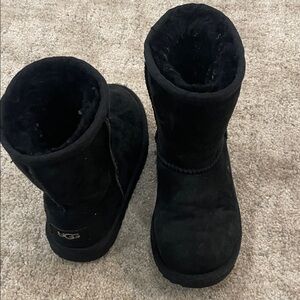 Girls ugg size 13 black boot